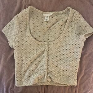 White cropped tee